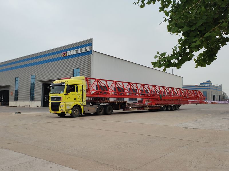 電動葫蘆門式起重機  MH10t—26m 單懸6米 制作完成，發往湖北省黃岡市交付客戶使用。