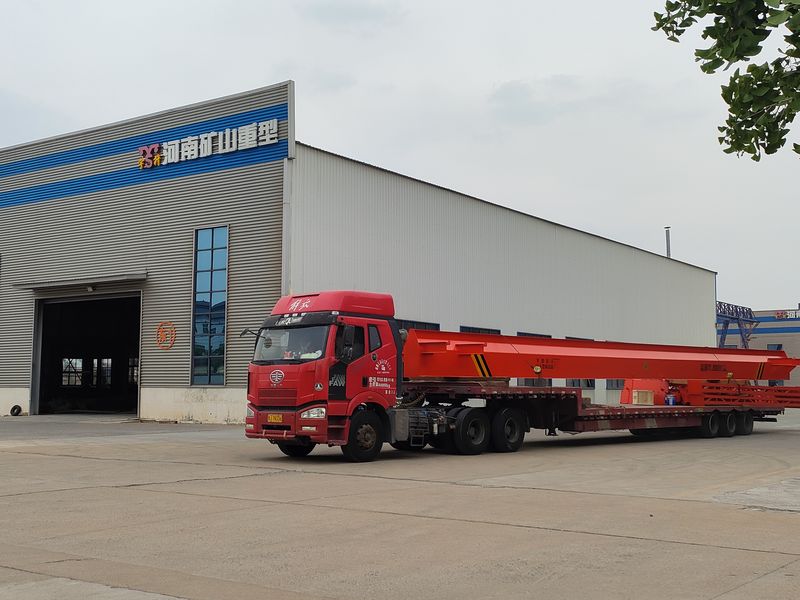 電動葫蘆門式起重機 MHxh10t—20m 制作完成，發往新疆交付客戶使用。